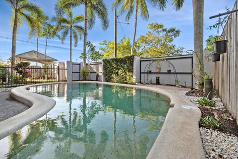 Oasis - Pool, Wifi & Free Parking - Tourism Canberra 3