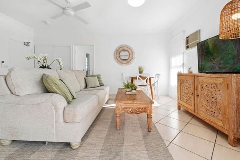 Oasis - Pool, Wifi & Free Parking - Tourism Canberra 1