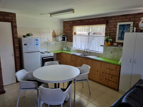 Ocean Beach Chalet 16 - Tourism Canberra 1