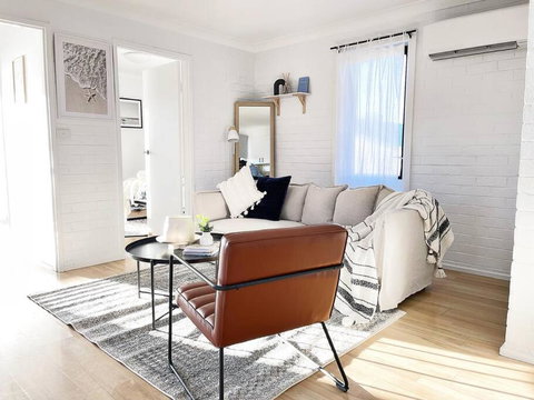 OCEAN MIST - DIRECT BEACHFRONT ON CASEYs BEACH - Tourism Canberra 0