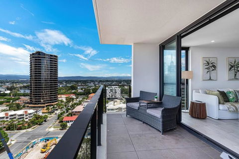 OPUS Apartment - Beach At Your Doorstep Short Walk To Light Rail - Tourism Canberra 1