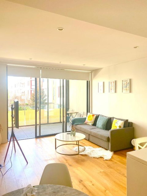 One Bedroom With Roof Top Pool - Tourism Canberra 0