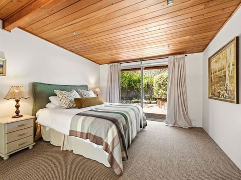Orchard Homestead Countryside Retreat - Tourism Canberra 1