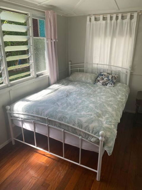 Original Surf Cottage In Heart Of Pottsville Beach - Tourism Canberra 2
