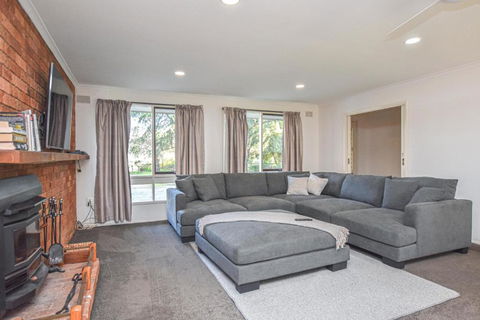 Ovens Valley Retreat - Tourism Canberra 0