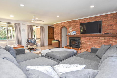 Ovens Valley Retreat - Tourism Canberra 3