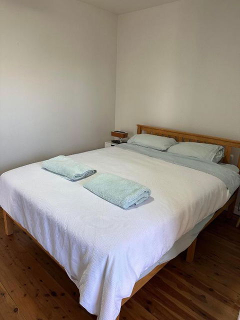 One Bedroom CBD Unit, Walk To Beaches & Cafes - Tourism Canberra 1