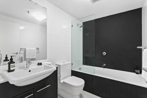 OXLST - St Leonards Sophistication Everything At Doorstep - Tourism Canberra 2