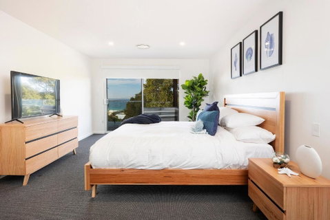 Palm Breeze - Tourism Canberra 2