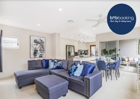 Park Avenue Luxe Townhouse Brand New Sleeps 9 - Tourism Canberra 0