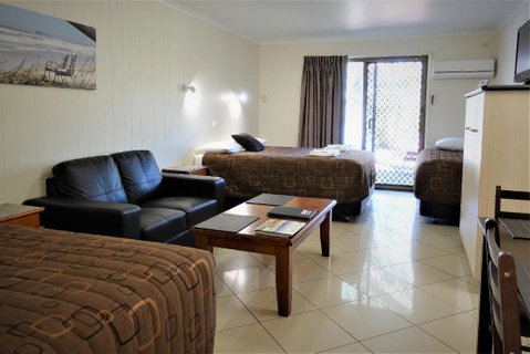 Pacific Palms Motor Inn - Tourism Canberra 2