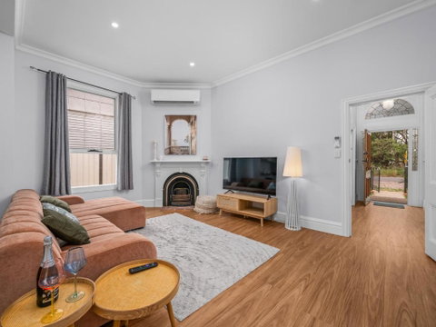Palm Cottage - Tourism Canberra 1
