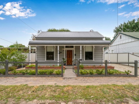Palm Cottage - Tourism Canberra 0