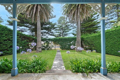 Palm Cottage - Tourism Canberra 1