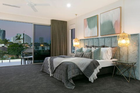 Palm Springs - Sophisticated Luxury - Tourism Canberra 3