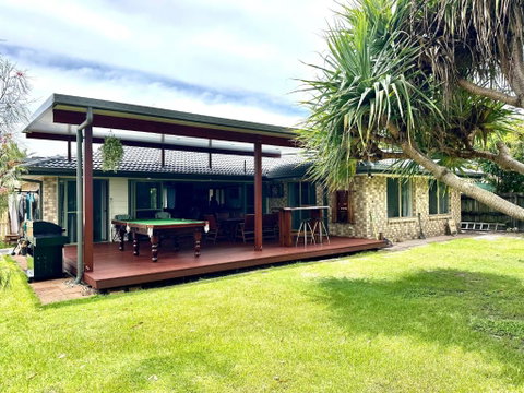 Pandanus Paradise. Newly Renovated 4 Bedroom Home - Tourism Canberra 0