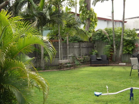 Paradise Motel - Tourism Canberra 3