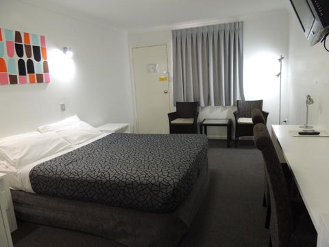 Park View Motel - Tourism Canberra 1
