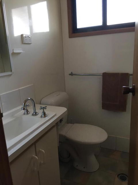 Parkes Country Cabins - Tourism Canberra 1