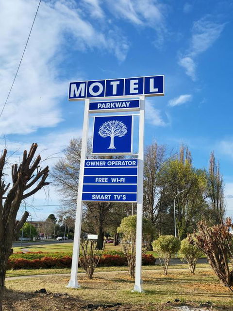 Parkway Motel - Tourism Canberra 3