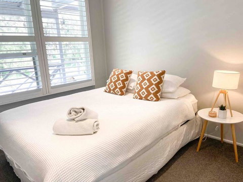 Peaceful Merewether Family Home - Tourism Canberra 1