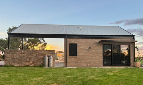 Pelicans On The Darling - Tourism Canberra 3