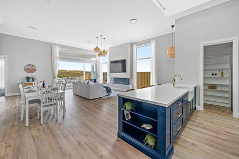 Playa Azul-Beach House On Catherine Hill Bay And Moonee Beach - Tourism Canberra 0