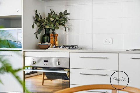Perfect Penthouse - WiFi Included - Tourism Canberra 2
