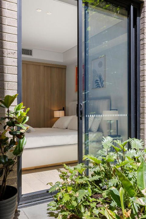 Perfect Vacation Home W Terrace & Private Garage - Tourism Canberra 2