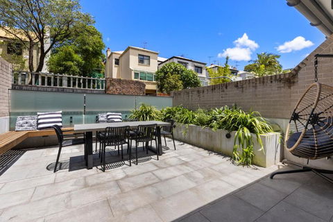 Perfect Vacation Home W Terrace & Private Garage - Tourism Canberra 1
