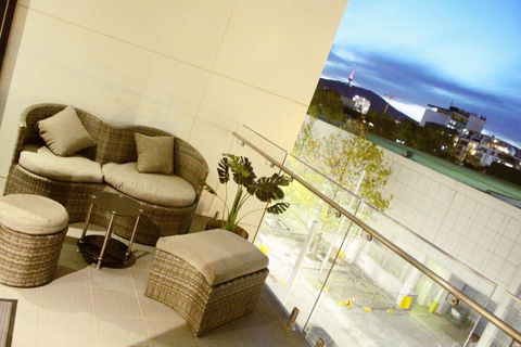 Perfectly Located Modern Apartment - Canberra CBD - Tourism Canberra 3