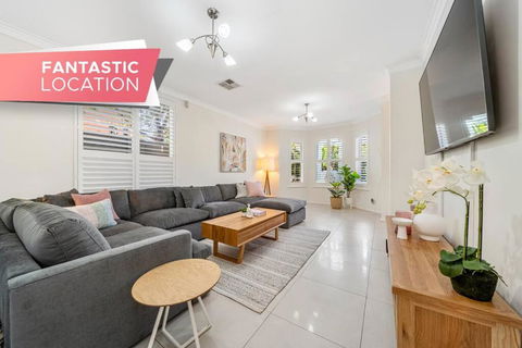 Petal And Bloom - 3BR Family CBD - Tourism Canberra 0