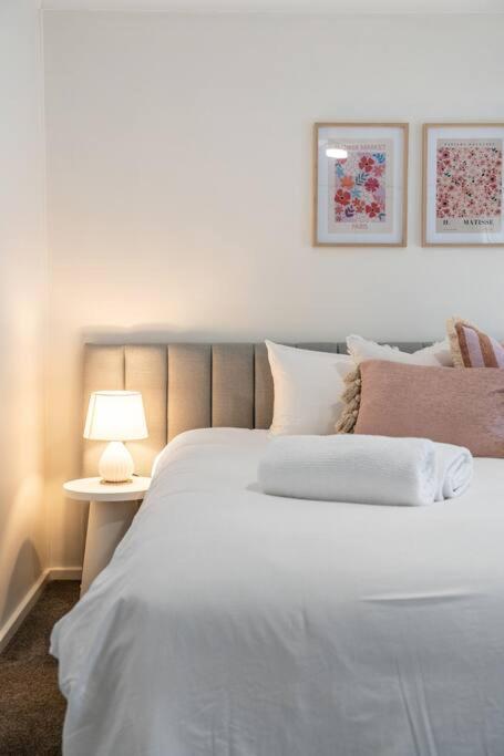 Petal And Bloom - 3BR Family CBD - Tourism Canberra 2