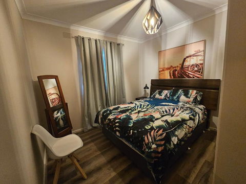 Phoenix House - Tourism Canberra 0