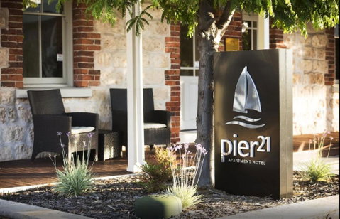 Pier 21 Riverside Apartment Hotel - Tourism Canberra 1