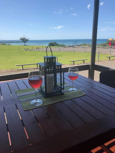 Pine View Holiday Rental - Tourism Canberra 0