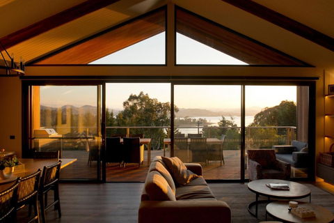 Pinewood High Country Retreat - Lake Eildon Luxe - Tourism Canberra 3