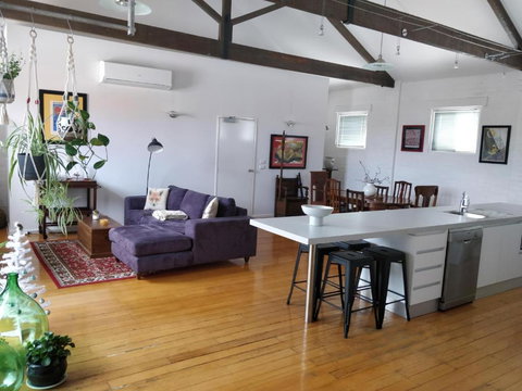 Pips On Mitchell - Beautiful Historic Apartment - Tourism Canberra 2