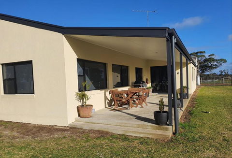 Pleasant Hill BnB - Tourism Canberra 0