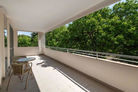 Quiet Apartment In Braddon ACT - Tourism Canberra 0