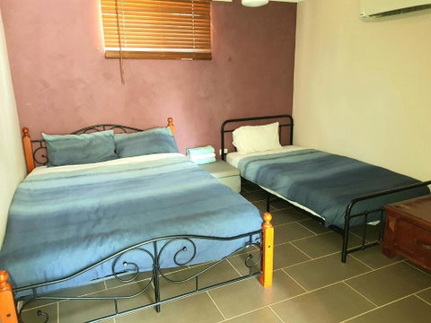 Quiet 2 Bedroom Farm House - Tourism Canberra 2