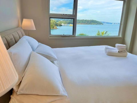 RAG05 - Mosman Exclusive Waterfront Luxury Living - Tourism Canberra 1