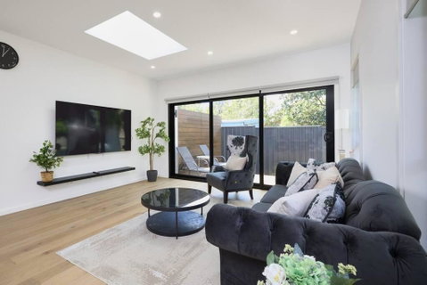 Preston Lux House 5 Bed 5 Bath - Tourism Canberra 0