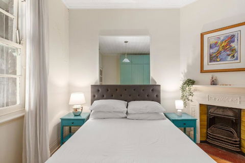 Quaint 3-Bed Heritage Home In The Heart Of Sydney - Tourism Canberra 0
