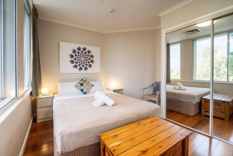 Quaint Auchenflower 1B1B Apt W Parking Close To UQ - Tourism Canberra 3