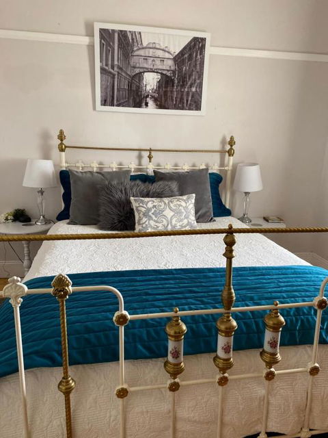 R&R Blue Diamond Luxury Cottage Maryborough, Vic - Tourism Canberra 1