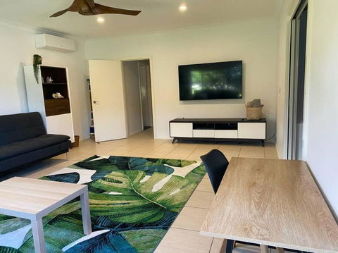 Rainbow Beachhouse - Deluxe, Pristine Location - Tourism Canberra 3
