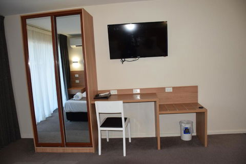 Rainbow Motel Queanbeyan - Tourism Canberra 3