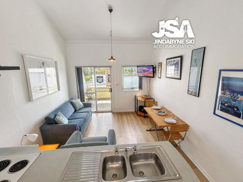 Razorback 3 - Tourism Canberra 1