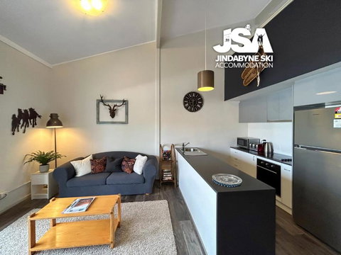 Razorback 6 - Tourism Canberra 2